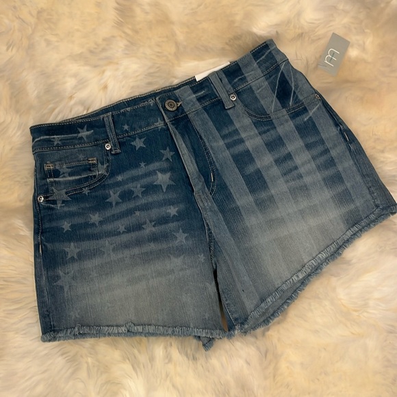 MAURICES - Americana Dyed High-Rise Shorts - Sz 10 - NWT - Picture 1 of 3
